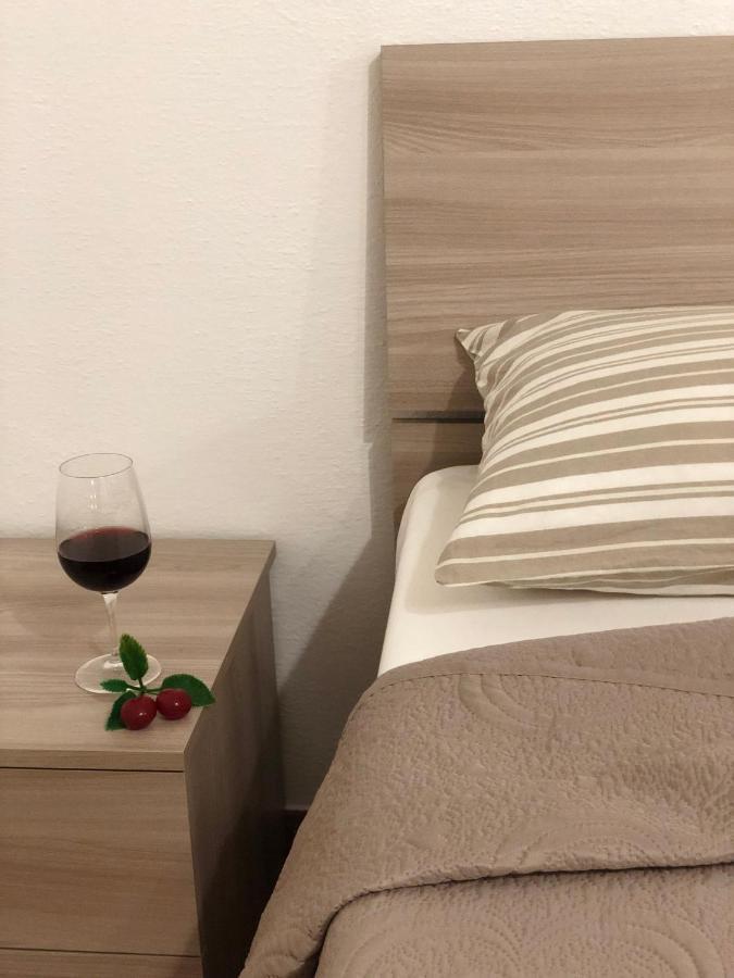 Private Apartment With Garden Cannigione Luaran gambar