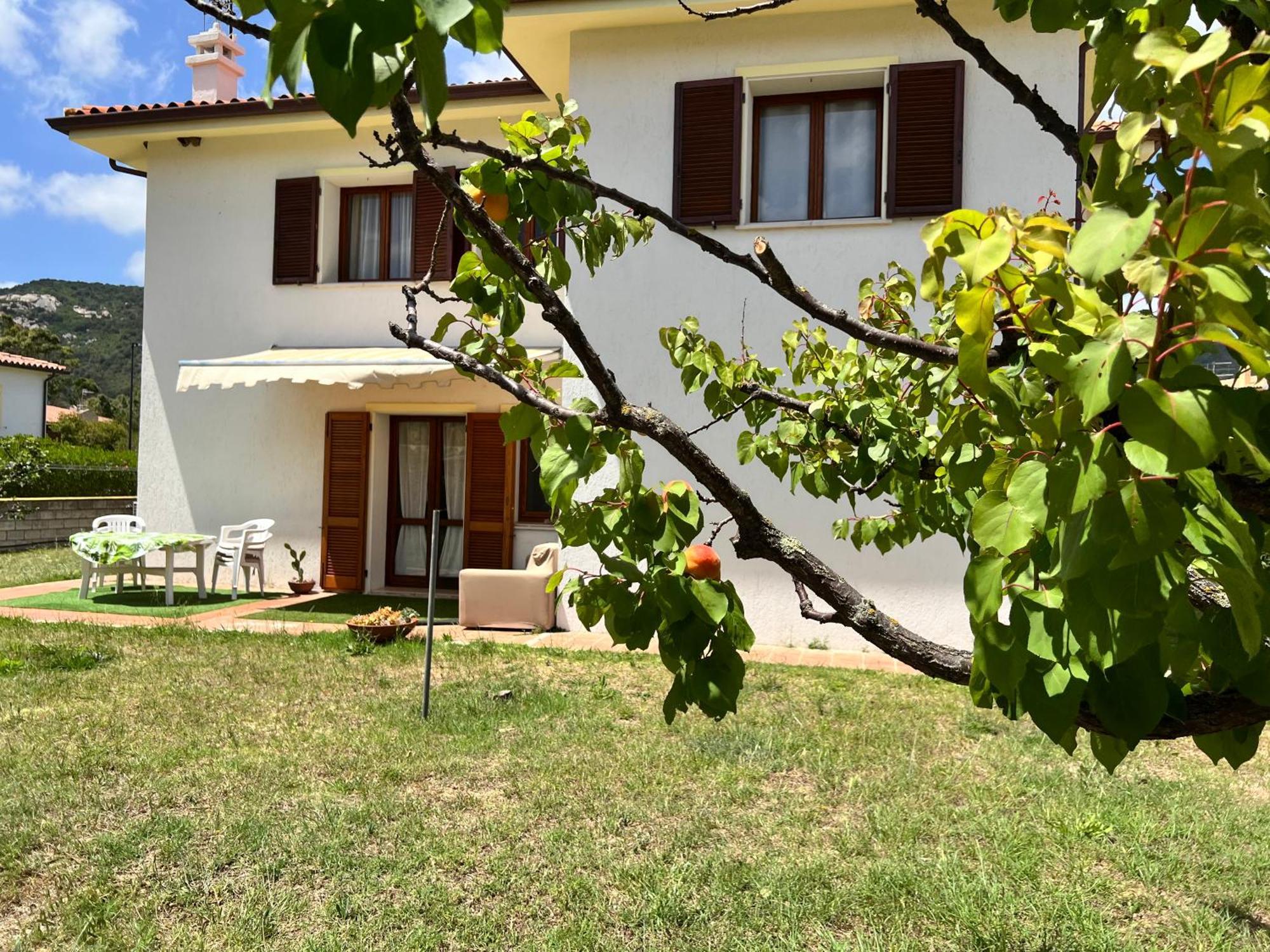 Private Apartment With Garden Cannigione Luaran gambar